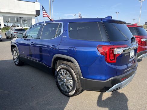 Certified 2023 GMC Acadia SLE image 9