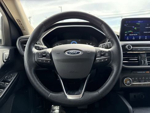 Used 2020 Ford Escape SEL AWD/4WD image 16
