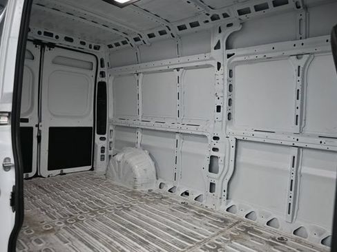 Used 2025 RAM ProMaster 2500 w/ Convenience Group FWD image 8