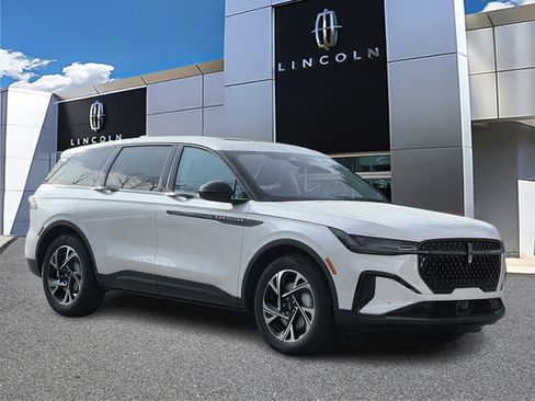 New 2026 Lincoln Nautilus Premier w/ Equipment Group 102A image 1