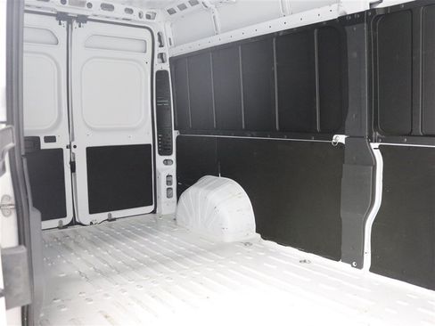Used 2023 RAM ProMaster 2500 FWD image 16