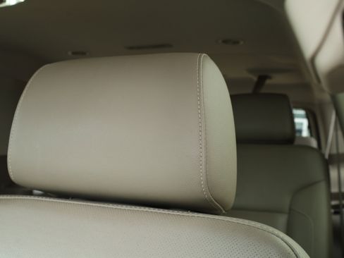 Used 2015 Chevrolet Suburban LTZ image 25