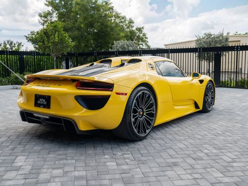 Used 2015 Porsche 918 Spyder AWD/4WD image 8