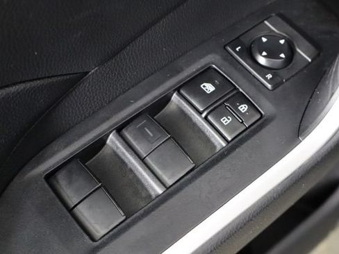 Used 2020 Toyota RAV4 LE FWD image 20