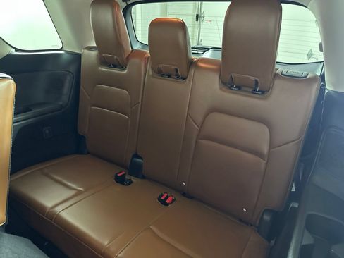 Used 2025 Nissan Pathfinder Platinum w/ Cargo Package FWD image 32