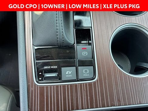 Used 2023 Toyota Sienna XLE w/ XLE Plus Package FWD image 30