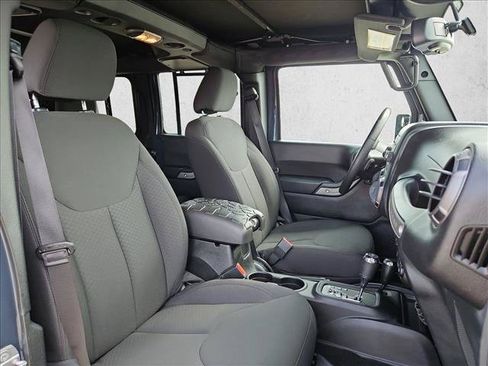 Used 2018 Jeep Wrangler Unlimited Sport S AWD/4WD image 19
