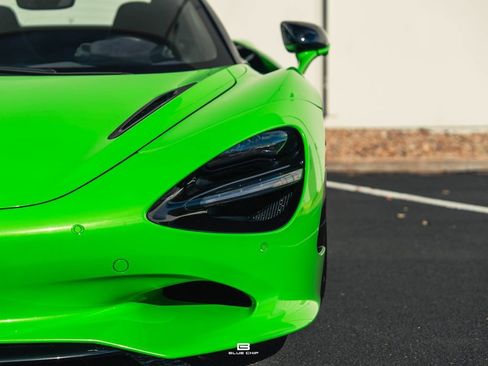 Used 2025 McLaren 750S Spider image 16