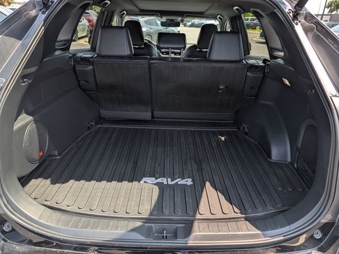 Used 2023 Toyota RAV4 XSE AWD/4WD image 18
