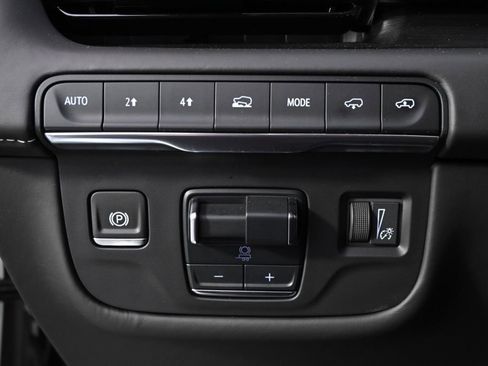 Certified 2024 Cadillac Escalade ESV Sport Platinum w/ LPO, ONYX Package image 25