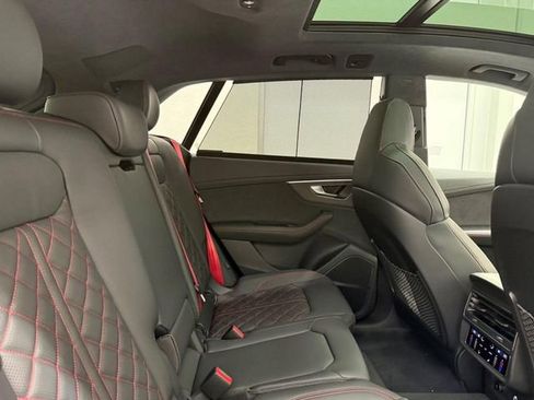 New 2026 Audi SQ8 Prestige image 4