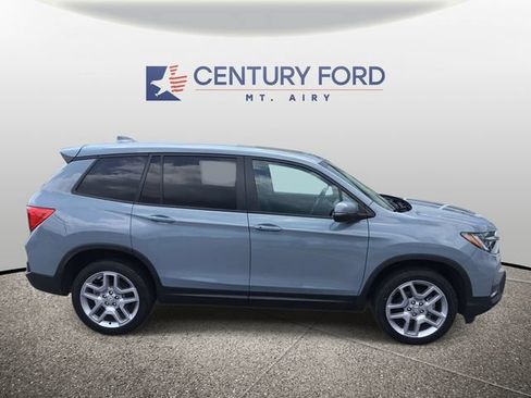 Used 2025 Honda Passport EX-L image 2