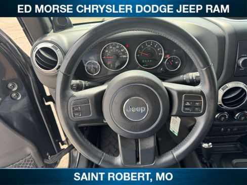 Used 2014 Jeep Wrangler Unlimited Rubicon AWD/4WD image 27