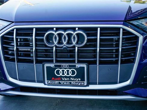 Used 2022 Audi Q7 Premium image 8