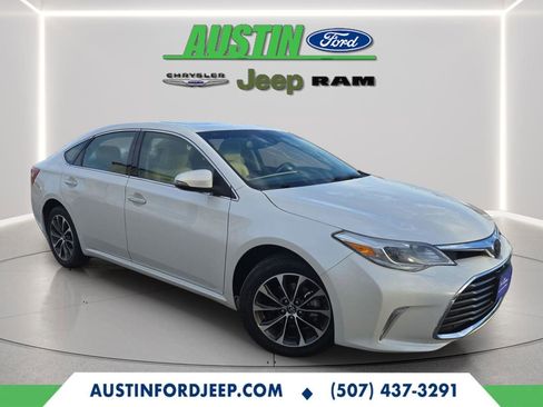 Used 2018 Toyota Avalon XLE Plus image 7
