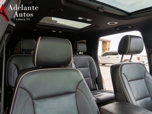 Used 2022 Chevrolet Traverse Premier image 15