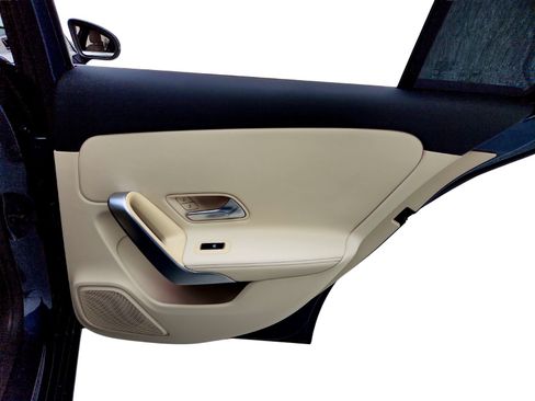 Certified 2022 Mercedes-Benz A 220 image 27