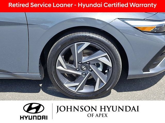 Used 2025 Hyundai Elantra Limited w/ Cargo Package FWD image 28