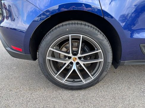 Certified 2026 Porsche Macan AWD/4WD image 42