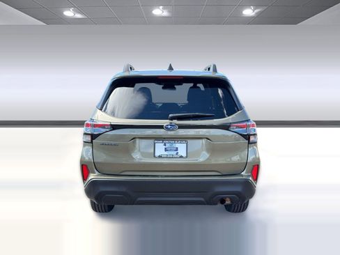 Certified 2025 Subaru Forester Premium AWD/4WD image 10