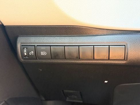 Certified 2024 Toyota Corolla LE FWD image 28