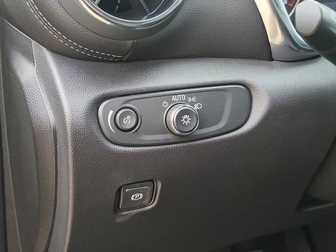 Certified 2024 Chevrolet Blazer LT w/ Convenience Package image 17