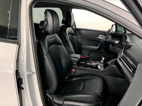 Certified 2023 Kia Sportage SX FWD image 7