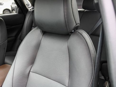Used 2025 MAZDA CX-30 AWD 2.5 S w/ Premium Package image 25