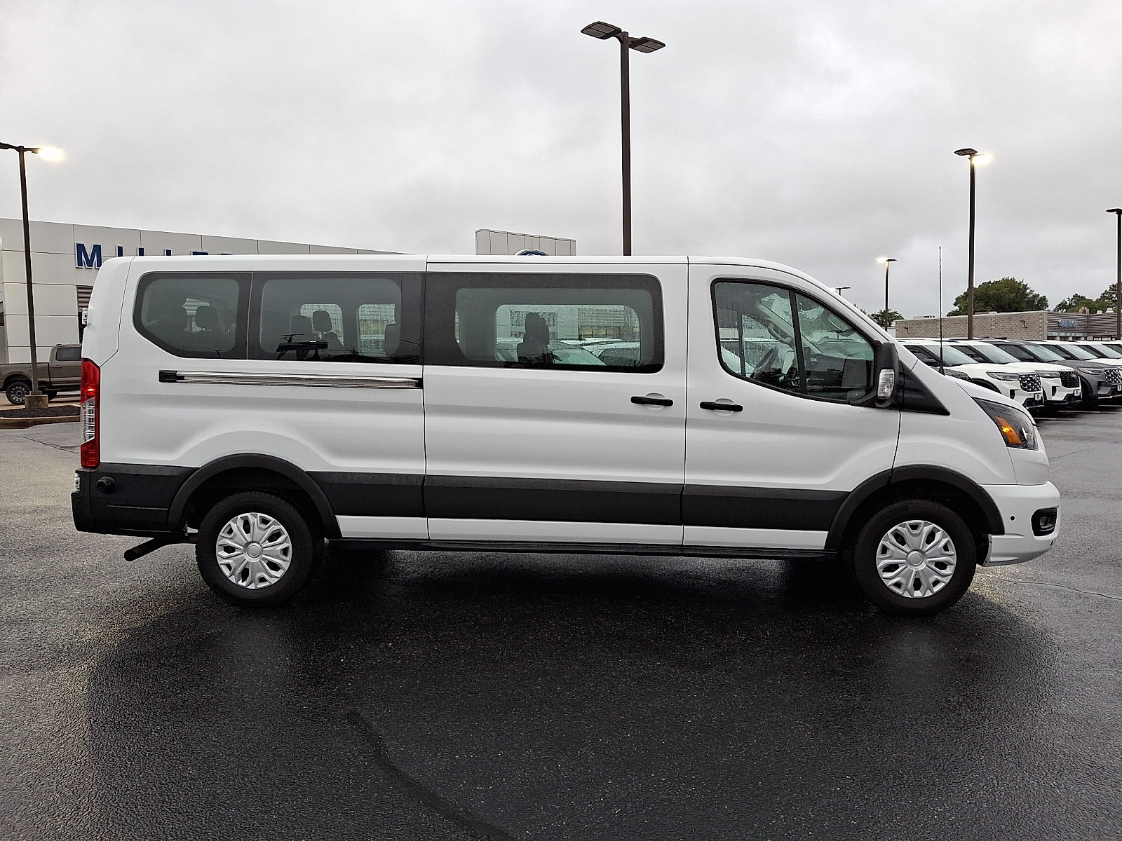 Used 2024 Ford Transit 350 XLT RWD image 7