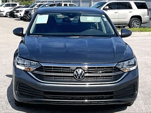 Certified 2023 Volkswagen Jetta SE FWD image 10