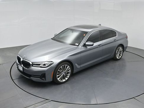 Used 2023 BMW 540i w/ Convenience Package RWD image 36