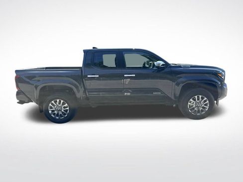 Used 2025 Toyota Tacoma Limited AWD/4WD image 4