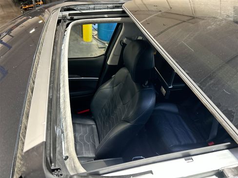 Used 2022 Kia Telluride SX w/ SX Prestige Package image 23