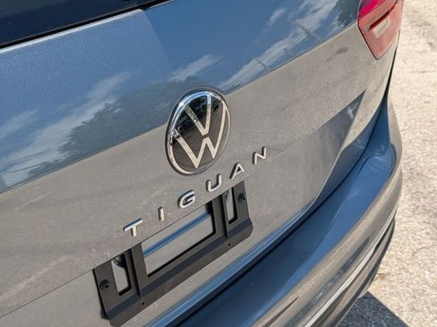 Certified 2023 Volkswagen Tiguan SE FWD image 15