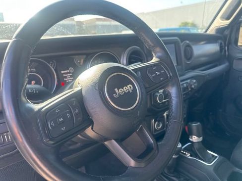 Used 2022 Jeep Gladiator Sport AWD/4WD image 10