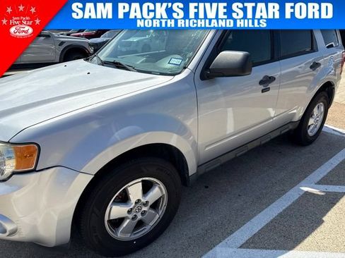 Used 2012 Ford Escape XLT FWD image 1