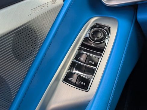 Used 2022 Chevrolet Corvette Stingray Premium Conv w/ Z51 Performance Package image 35