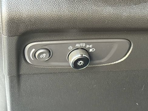 Used 2023 Buick Envision Essence w/ Sport Touring Package AWD/4WD image 23