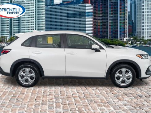 Used 2025 Honda HR-V LX image 10