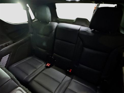 Used 2025 Chevrolet Tahoe LS image 18