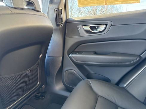 Used 2024 Volvo XC60 T8 Plus w/ Protection Package Premier image 17