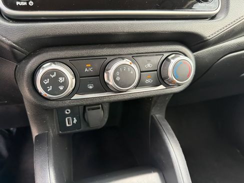 Used 2024 Nissan Versa S w/ S Plus Package FWD image 23