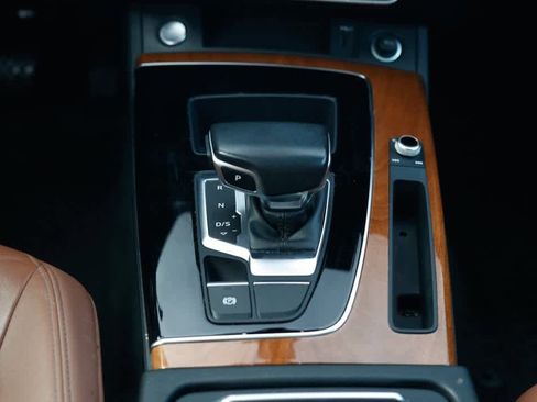 Used 2022 Audi Q5 2.0T Premium image 25