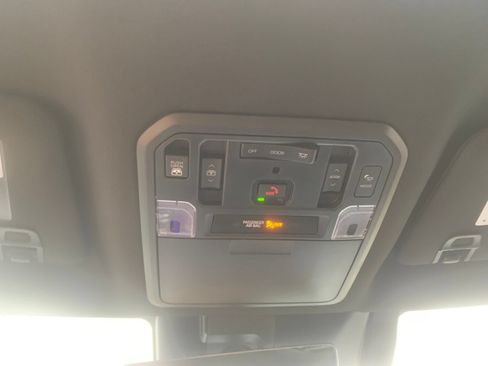 Used 2026 Toyota Tundra Platinum AWD/4WD image 19