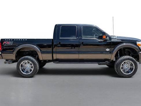 Used 2016 Ford F250 King Ranch w/ FX4 Off-Road Package AWD/4WD image 5