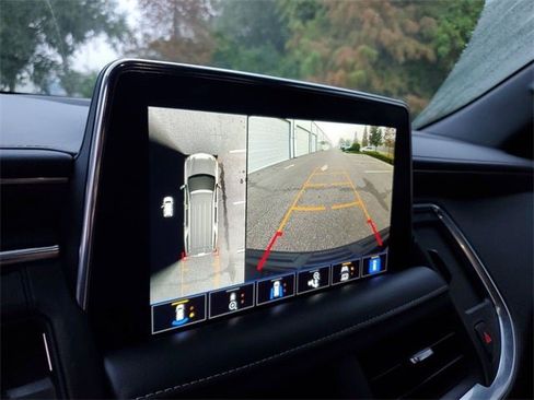 Used 2021 Chevrolet Tahoe Premier w/ Premium Package image 91