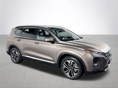 Used 2019 Hyundai Santa Fe Limited w/ Cargo Package image 4