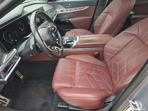 Used 2023 BMW 740i w/ Parking Assistance Package image 2