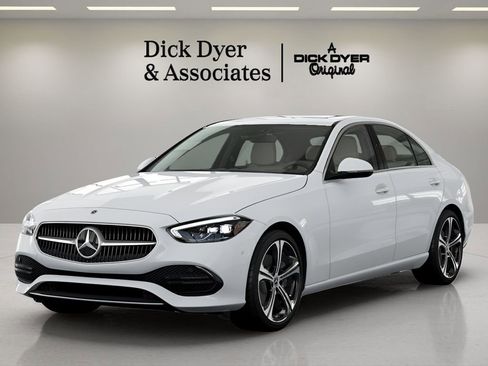 Used 2025 Mercedes-Benz C 300 Sedan image 30