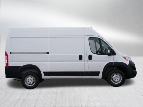 New 2026 RAM ProMaster 2500 w/ Convenience Group FWD image 8